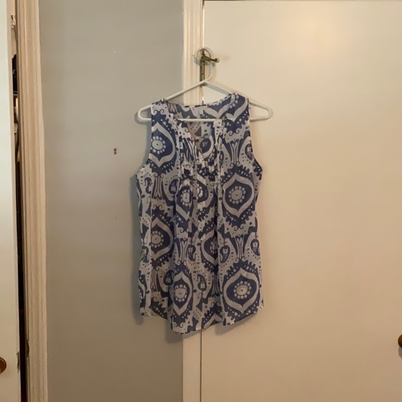 Blue and white Alfred Sung top with detail pin tuck and small buttons. - Picture 1 of 3